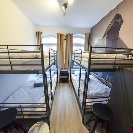بيت شباب Gdansk Hostel *